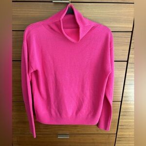 Aritzia Wilfred 100% Merino Wool Mock Neck Sweater in Hot Pink, size Small.